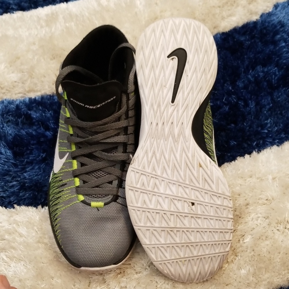 shoes - Picture 4 of 8